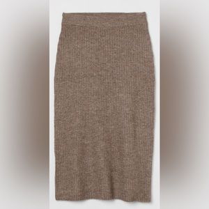Soft wool-blend skirt